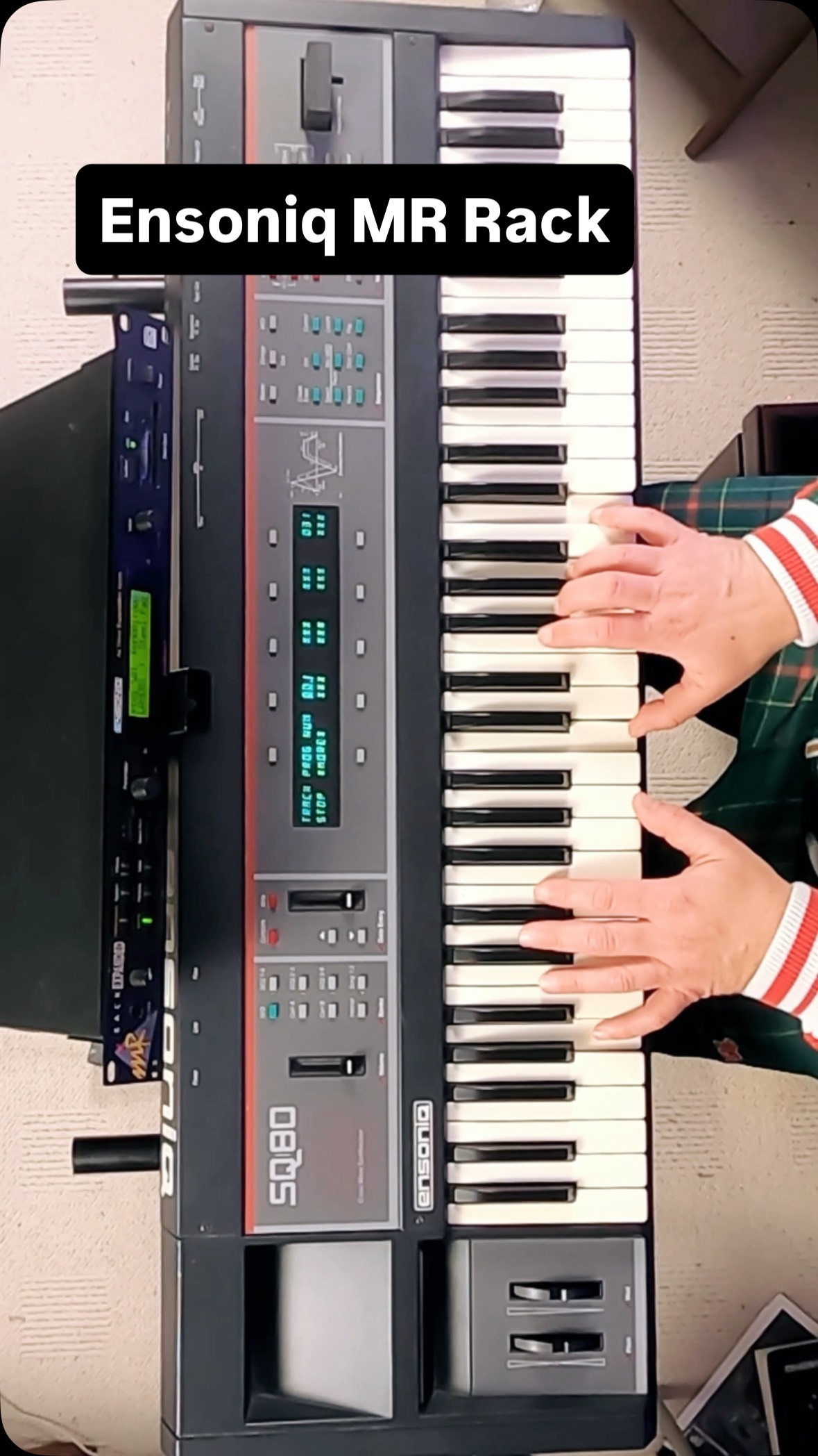 What a wonderful and rare synth - Ensoniq MR Rack. Herr you can listen ...