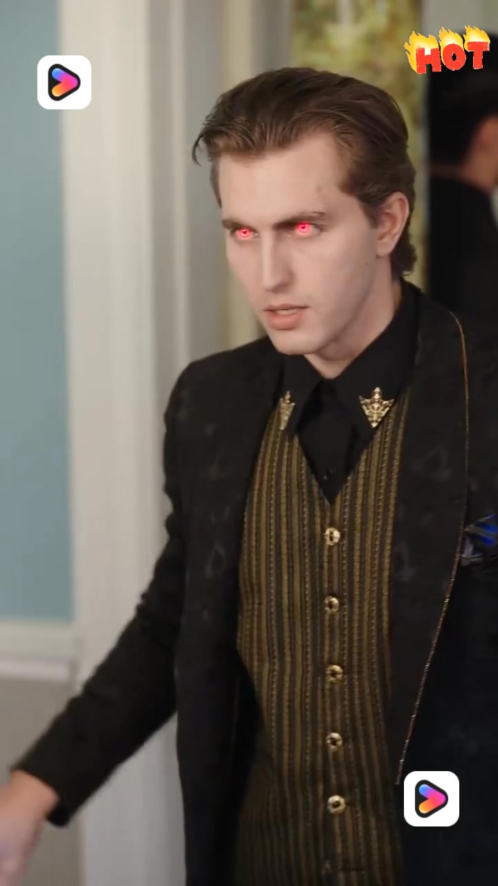 Saved from the streets by the powerful Vampire Lord Sean, Scarlett ...