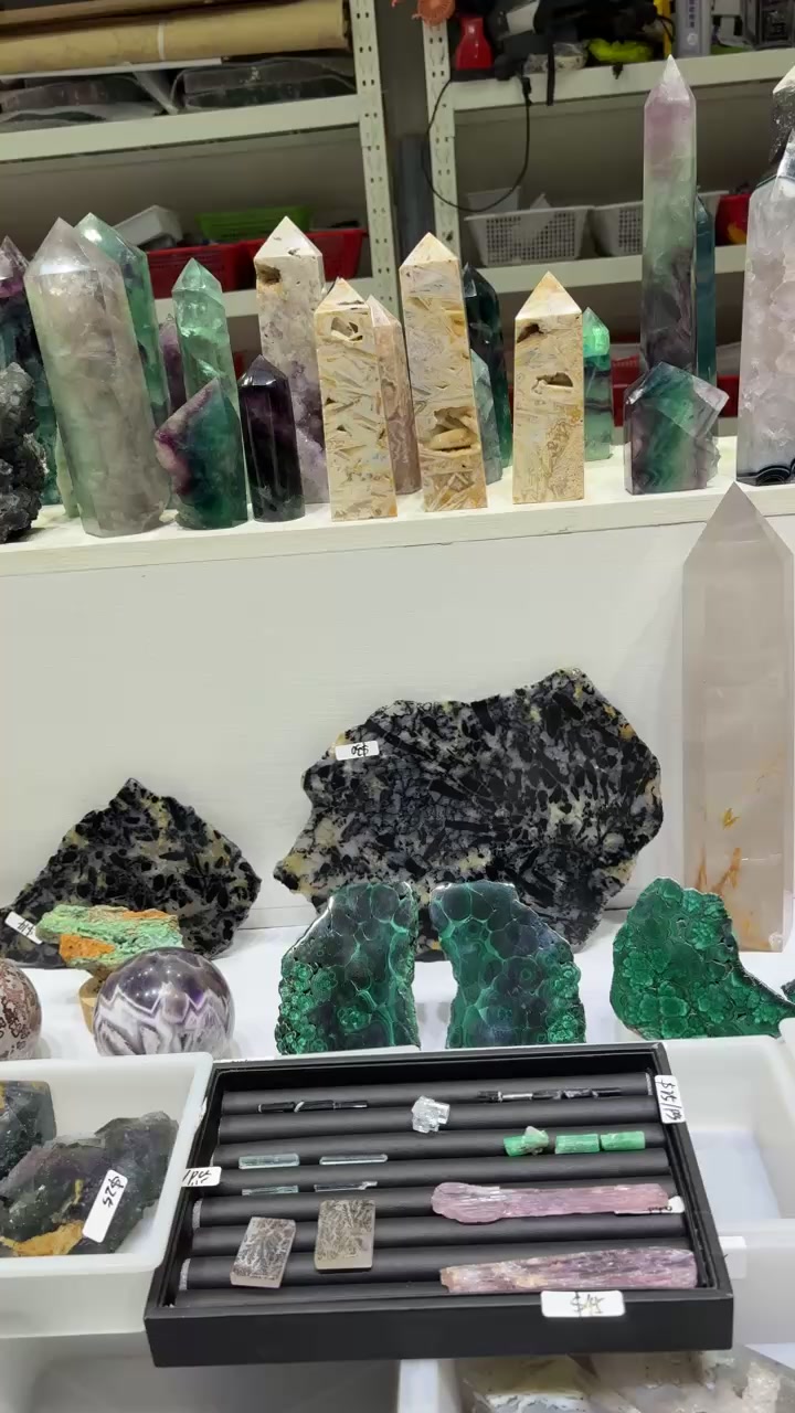Today's crystal live show is coming 💥 What do you want to see