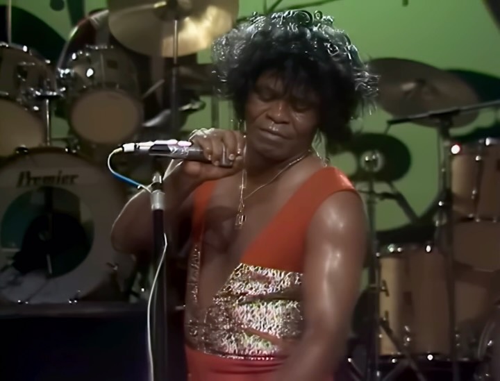 James Brown performing “It's A Man's Man's Man's World” live at