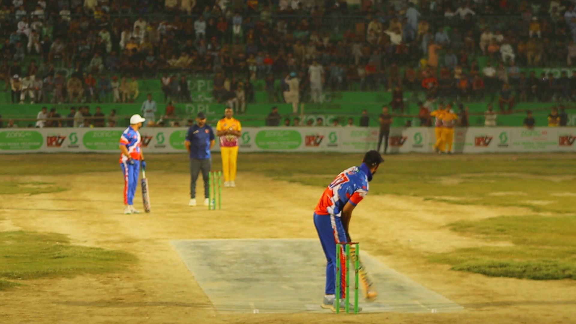 72 RUNS NEED 14 BALLS BIGEST MATCH IN PAKISTAN TAPE BALL CRICKET ZAHEER ...
