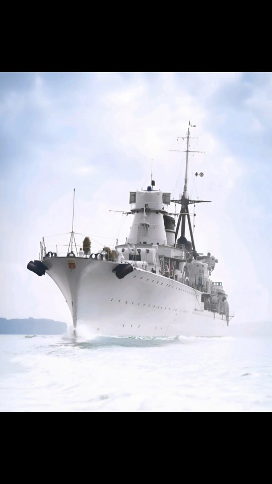 The Italian light cruiser Raimondo Montecuccoli was a fast, well-armed ...