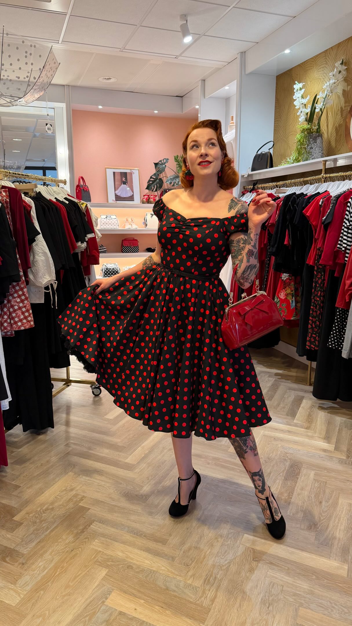 3 ways to wear one classic. ✨ This Vintage Chic swing dress is
