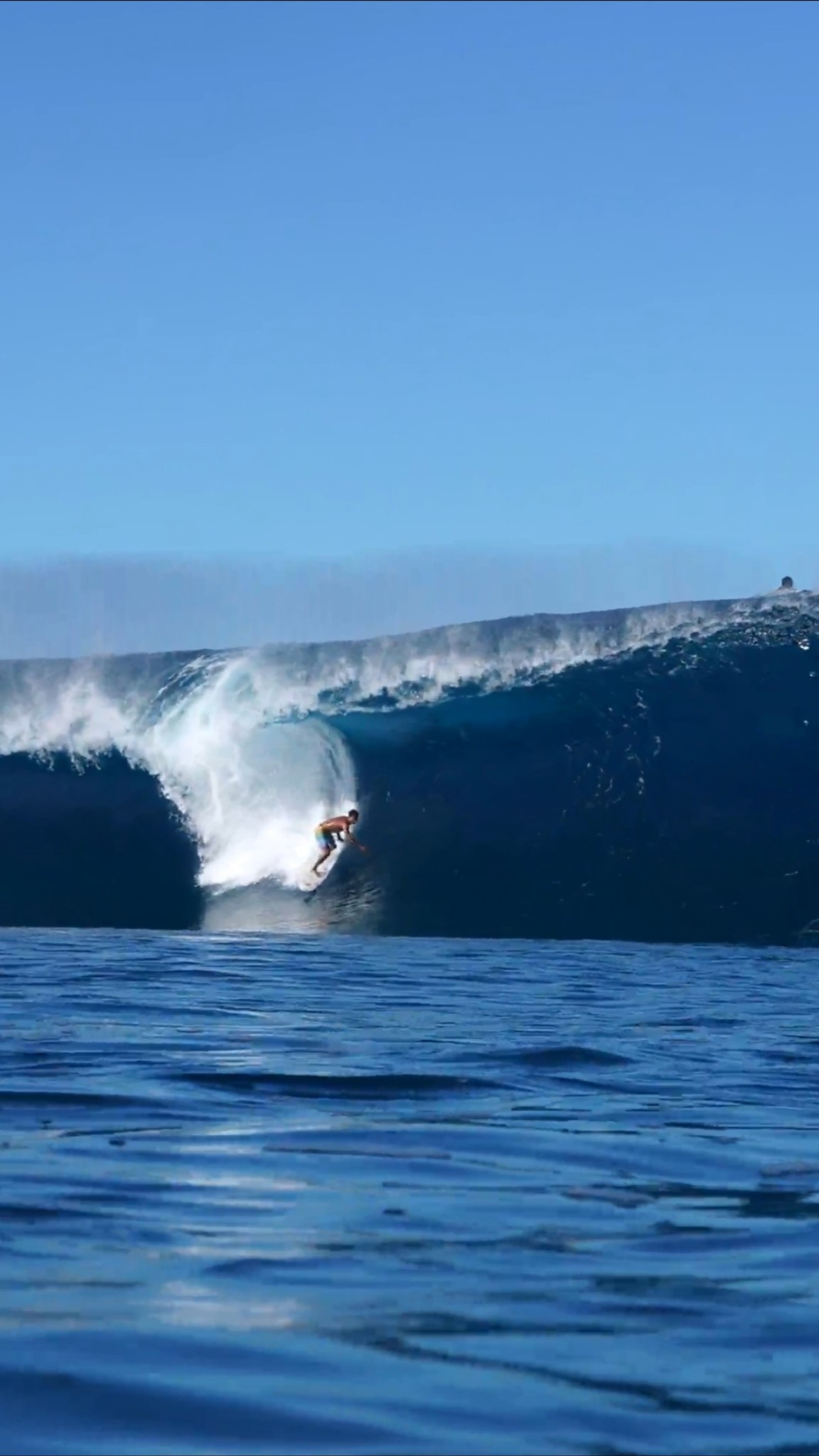 Matahi Drollet Unique Exit at Teahupo'o Filmed by Bogus Sta | Waves of ...