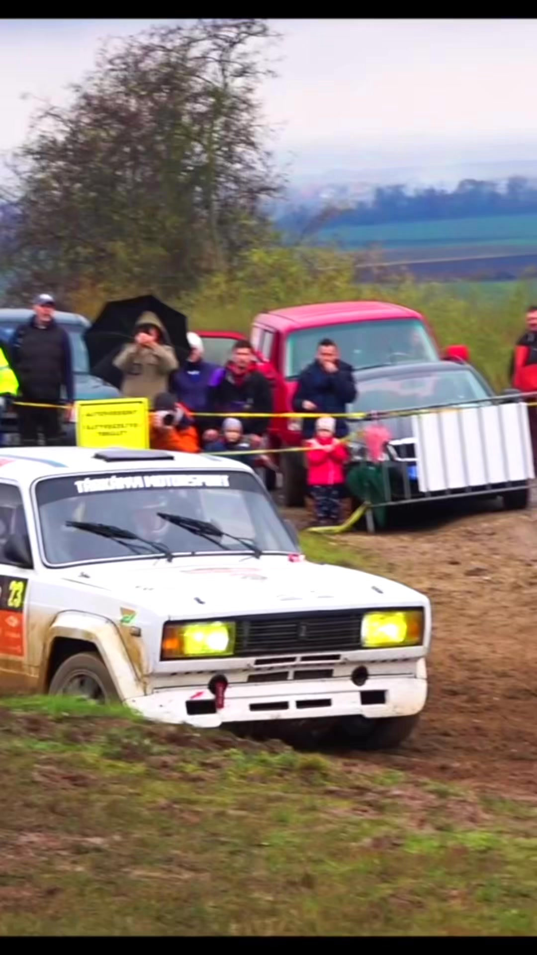 Azért jó hogy Peti nem így diktált! 😅 #rally #lada #navigátor # ...