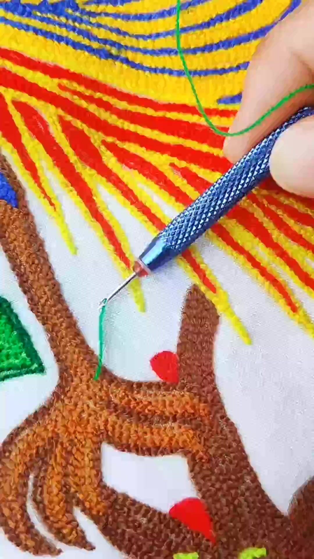 Embroidery is a traditional handmade craft that is rare in the world ...