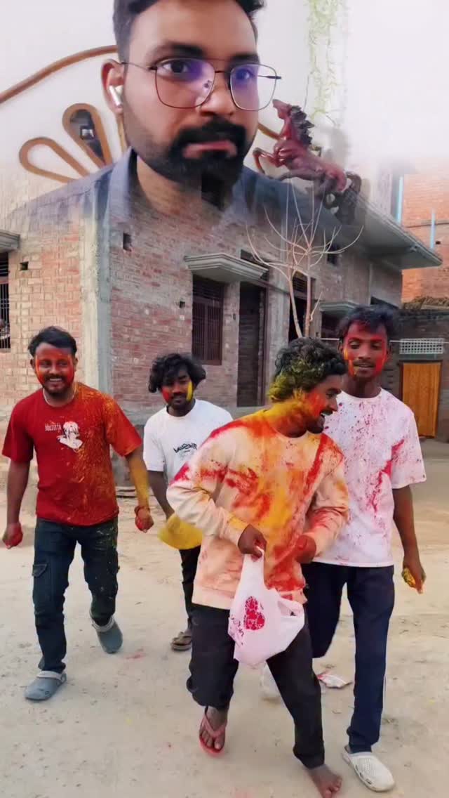 Holi Me Bachke Kaise Rahen? 😂 Humko rang mat lagao bhai 😂😅 Holi aate hi ...