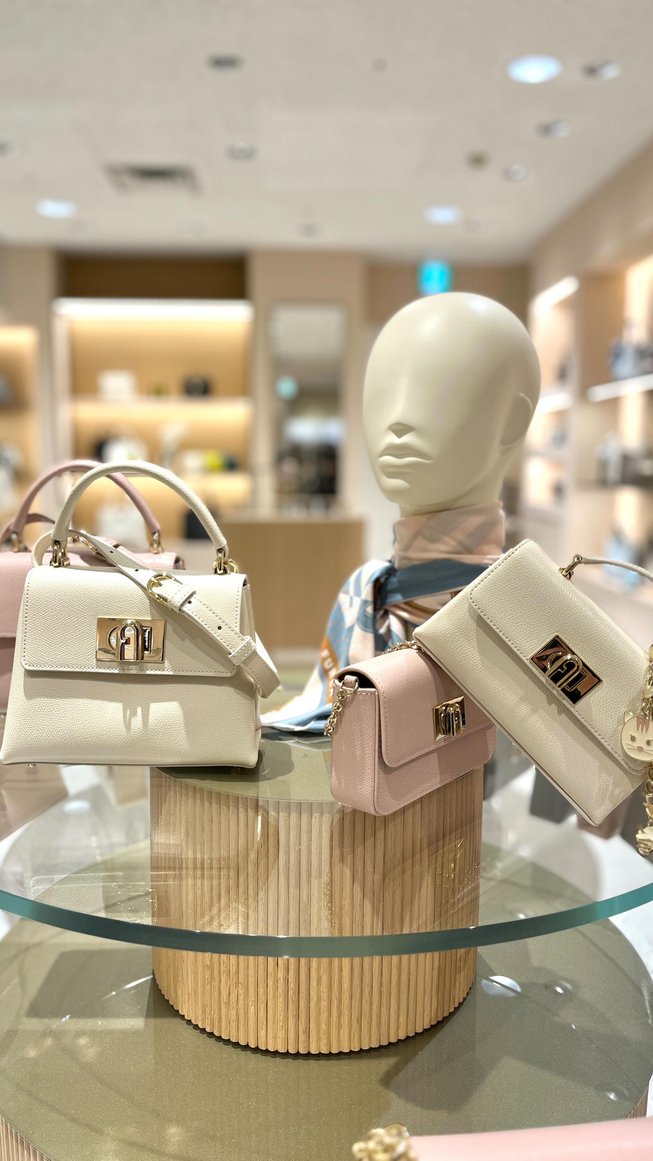 2月25日(水)、＜FURLA / フルラ＞が装いも新たに新館地下1階に