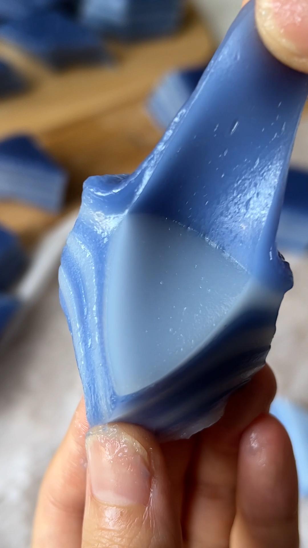 BuzzFeed producer Vicky (@miss_qi_vous) tries making Kuih Lapis for the ...