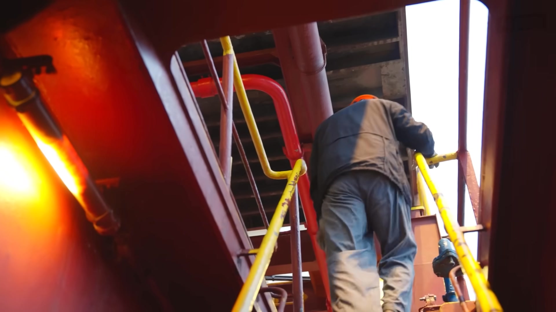 Inside the World’s Largest Container Ship Ever Built | FactSquare ...