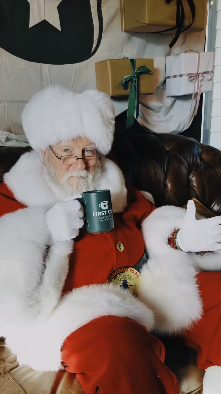 Pearland + Rosenberg, Santa is stopping by this Saturday from 10–12! 🎅 ...