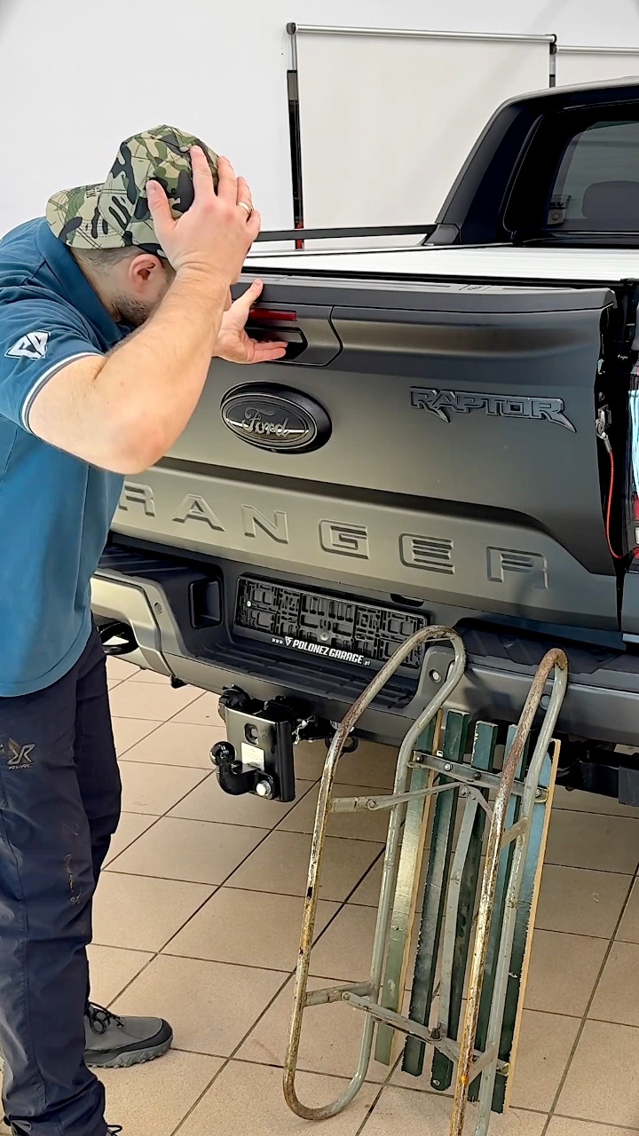 Ford Ranger Raptor Tailgate Wrap Replacement 🛠️🚗 This Ford Ranger ...