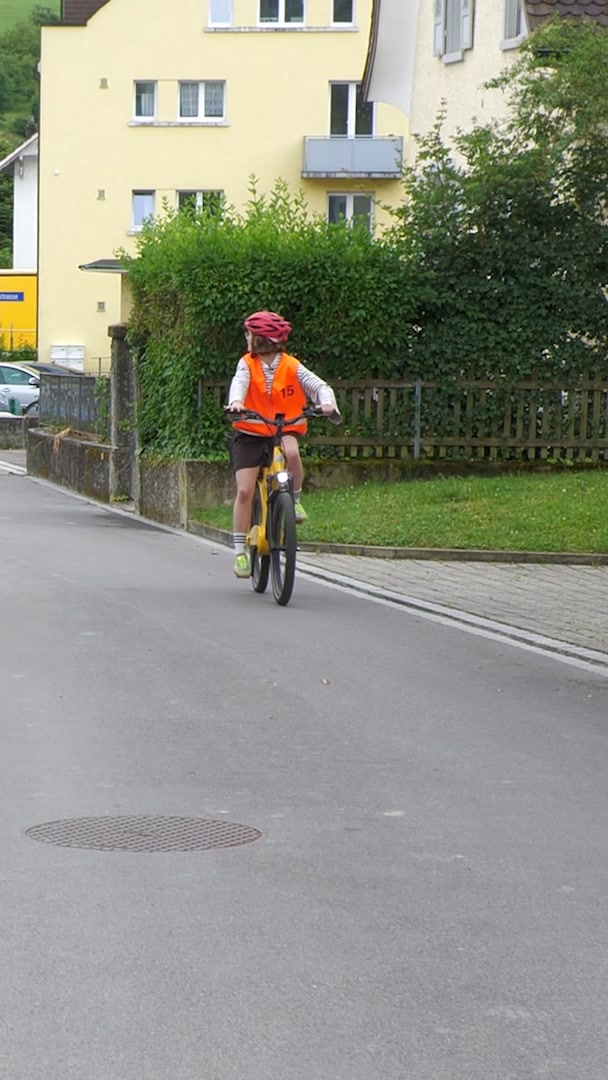 woom fahrrad 4 jahre Go | 20 Zoll | 6-8 comfy saddle developed with Scott Contessa Speedster 15 compat_goggle-rx-insert Casco - SPEEDairo RS - Farbe::Future Metropol