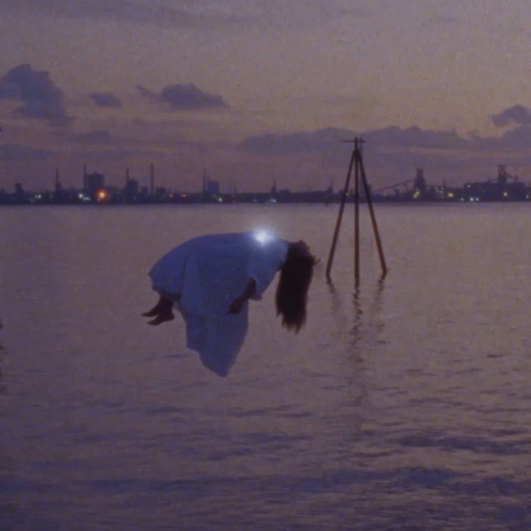 An evening of quiet magic with 青葉市子 - Ichiko Aoba. Known for