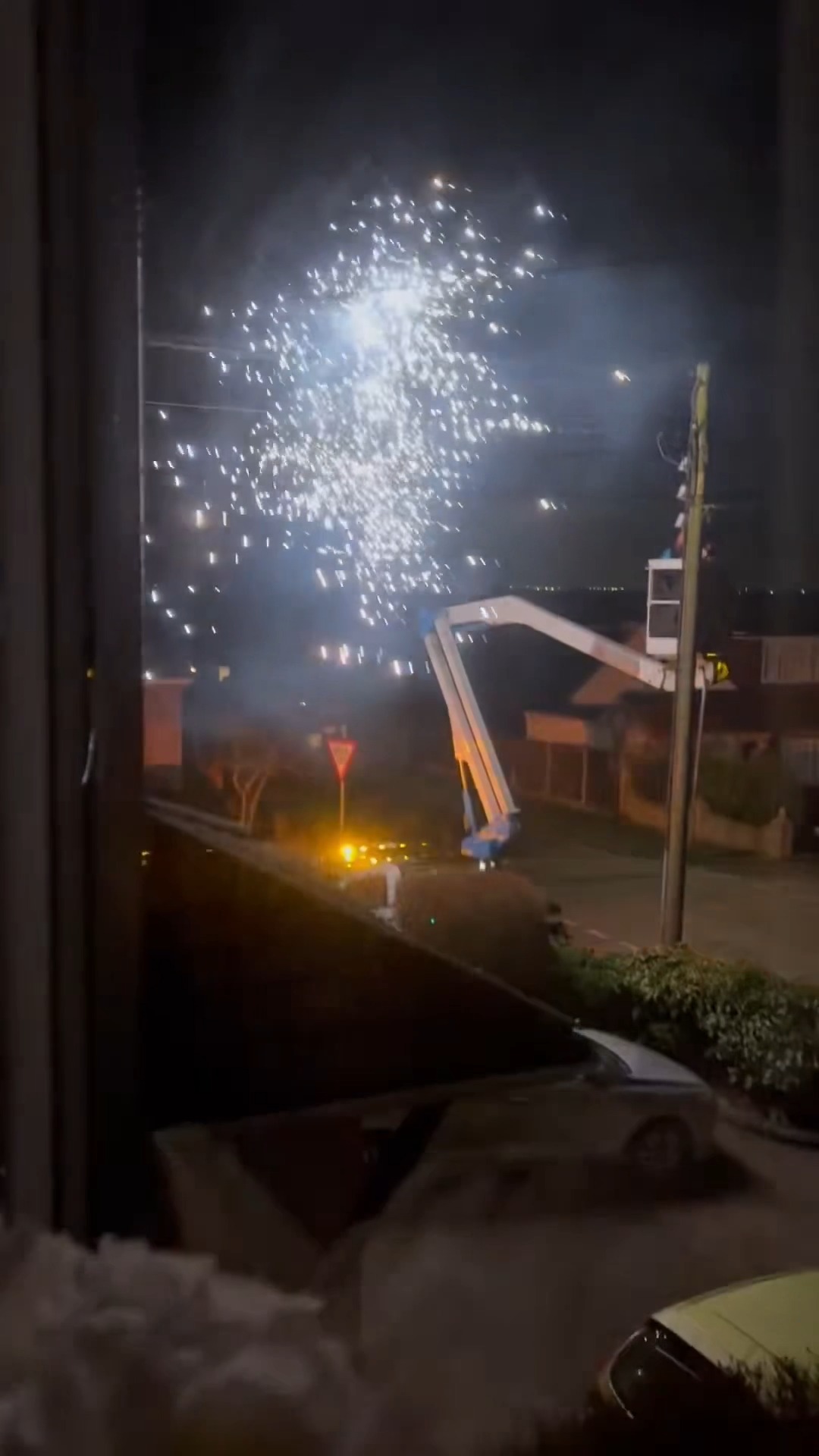 This dramatic incident happened in Benfleet last night! Electricity ...
