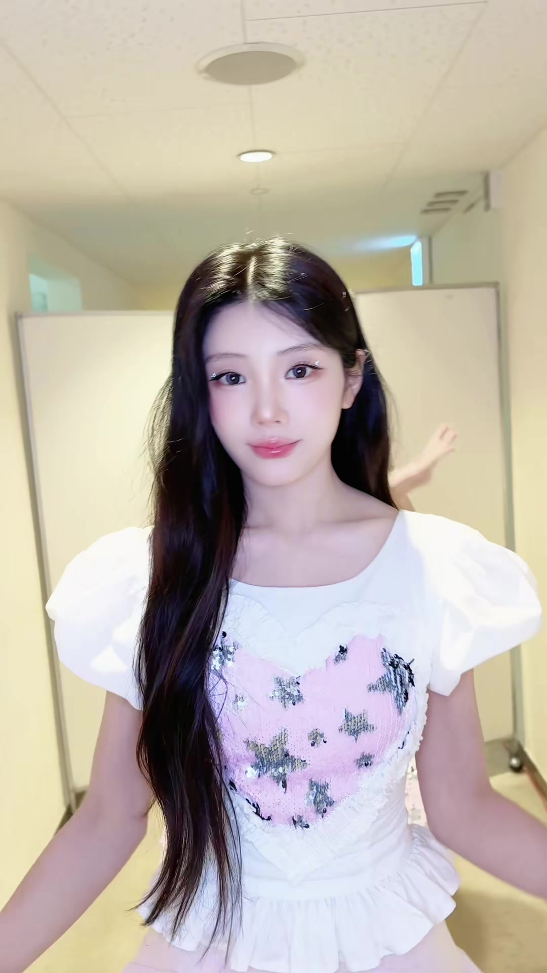 ILLIT アイリット ユナ sunday morning weverse ILLIT アイリット ユナ