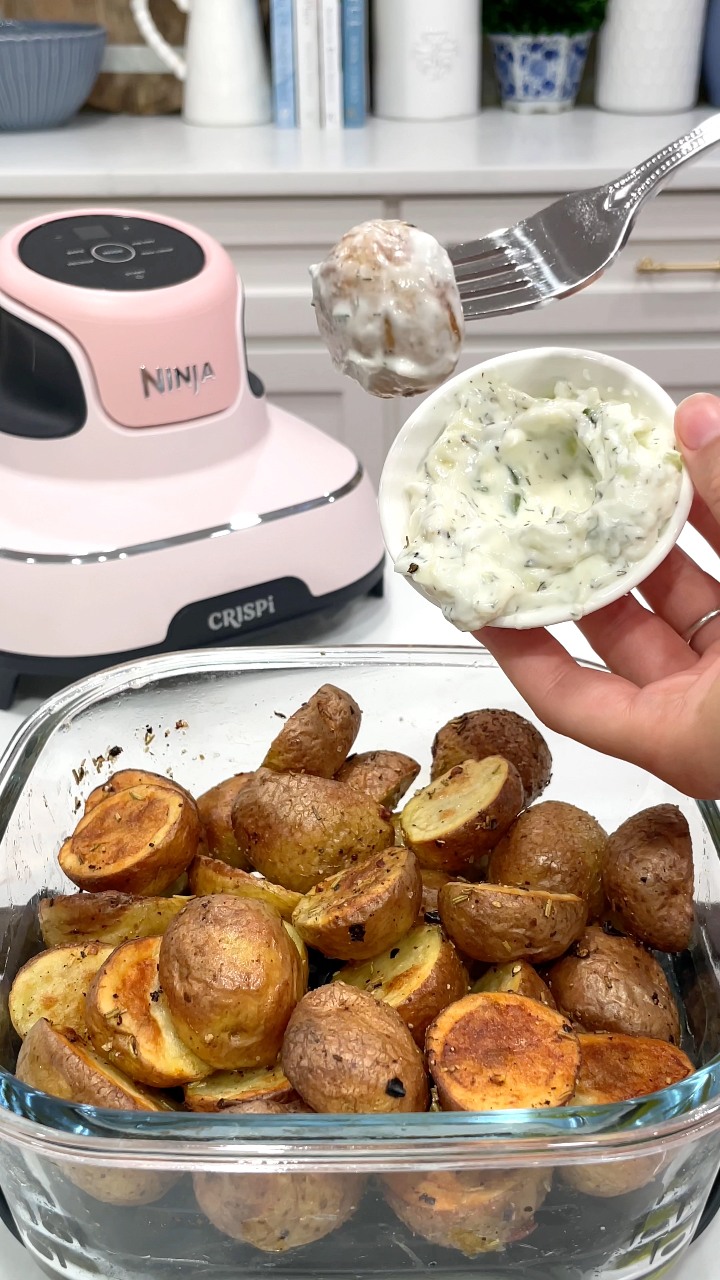 This glass air fryer is SO easy to use and makes our food perfectly crispy abs delicious! | Planted in the Kitchen
