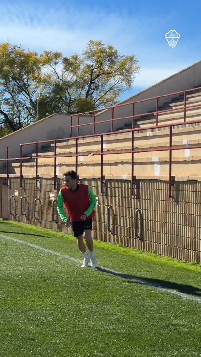 Pero esto qué es, capi?!?! 🤯🤯🦂🦂 | Elche CF | Facebook