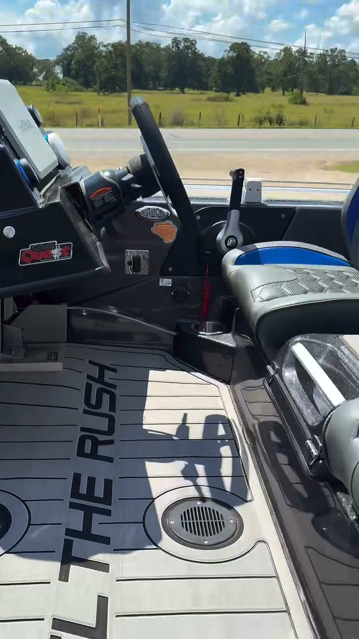Amazing Bass Cat Cougar FTD @ Ross Motorsports (936)634-6711