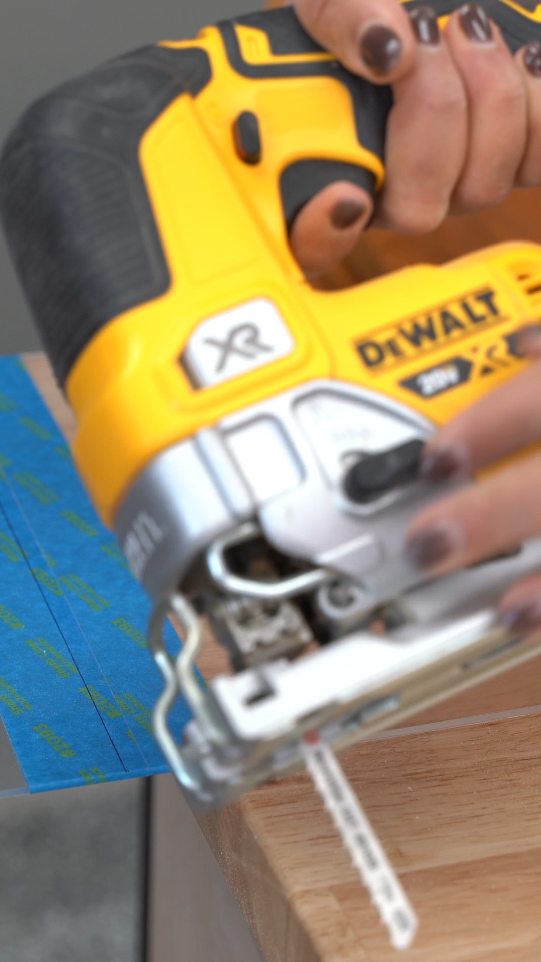 cut acrylice high spped klow Cutting plexiglass is easier than you think. You can use a regular jigsaw and a jigsaw blade to make a clean cut. , #DIYtips #woodworkingtips #diy #DIYTools #DIYHome #diyideas Daily Cleanser Glutathione Skin Whitening Side Size:Smart Pack -(15 Tablets) plexiglass) into letters