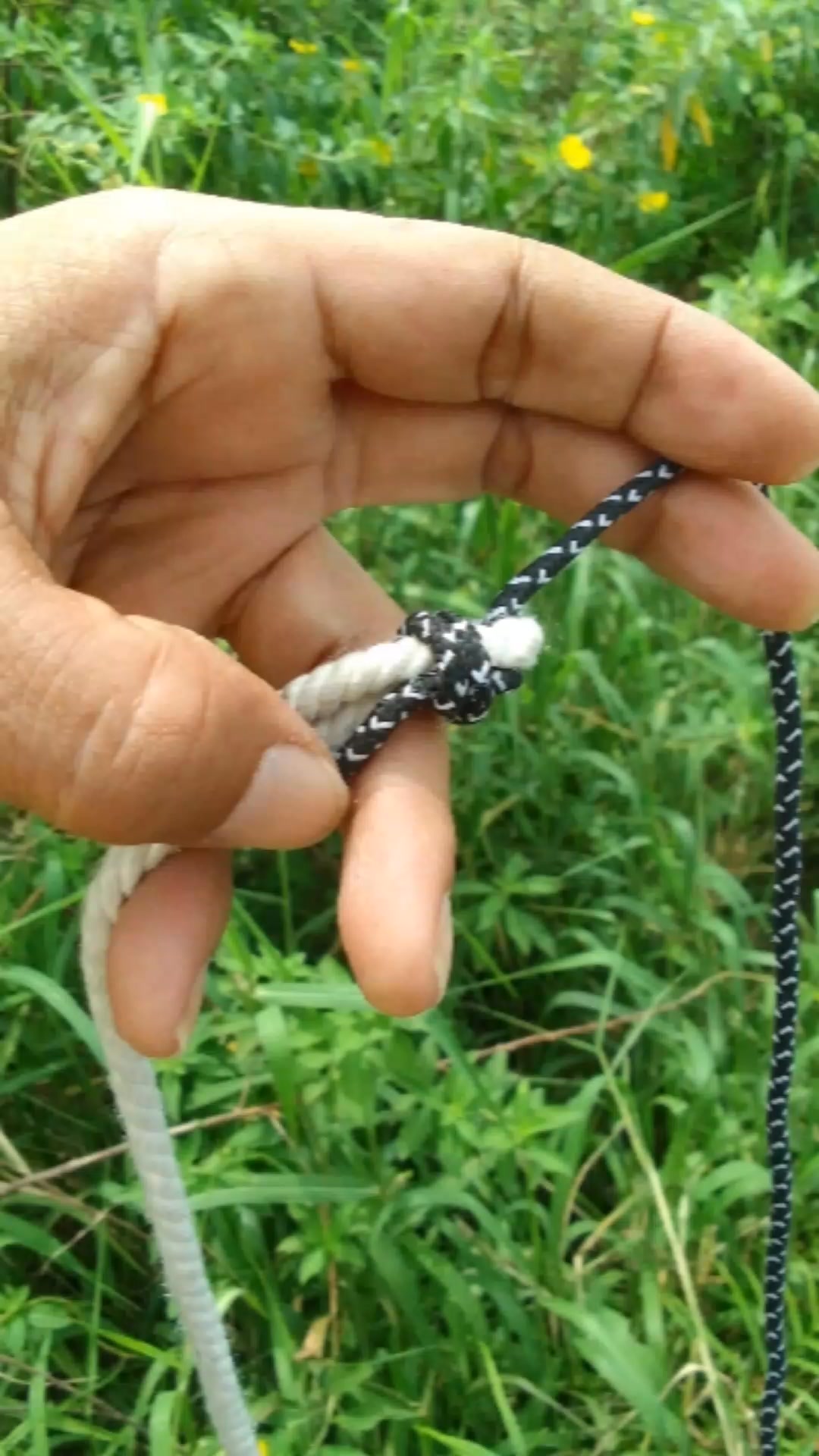 A trick for connecting ropes that is very easy and strong #knotshort # ...