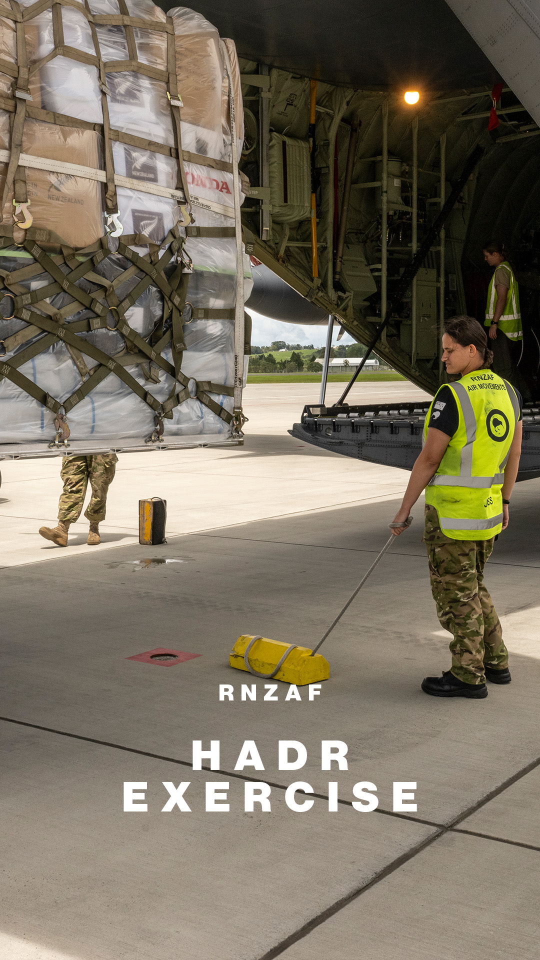 WATCH🎬 Last month the Royal New Zealand Air Force conducted training ...