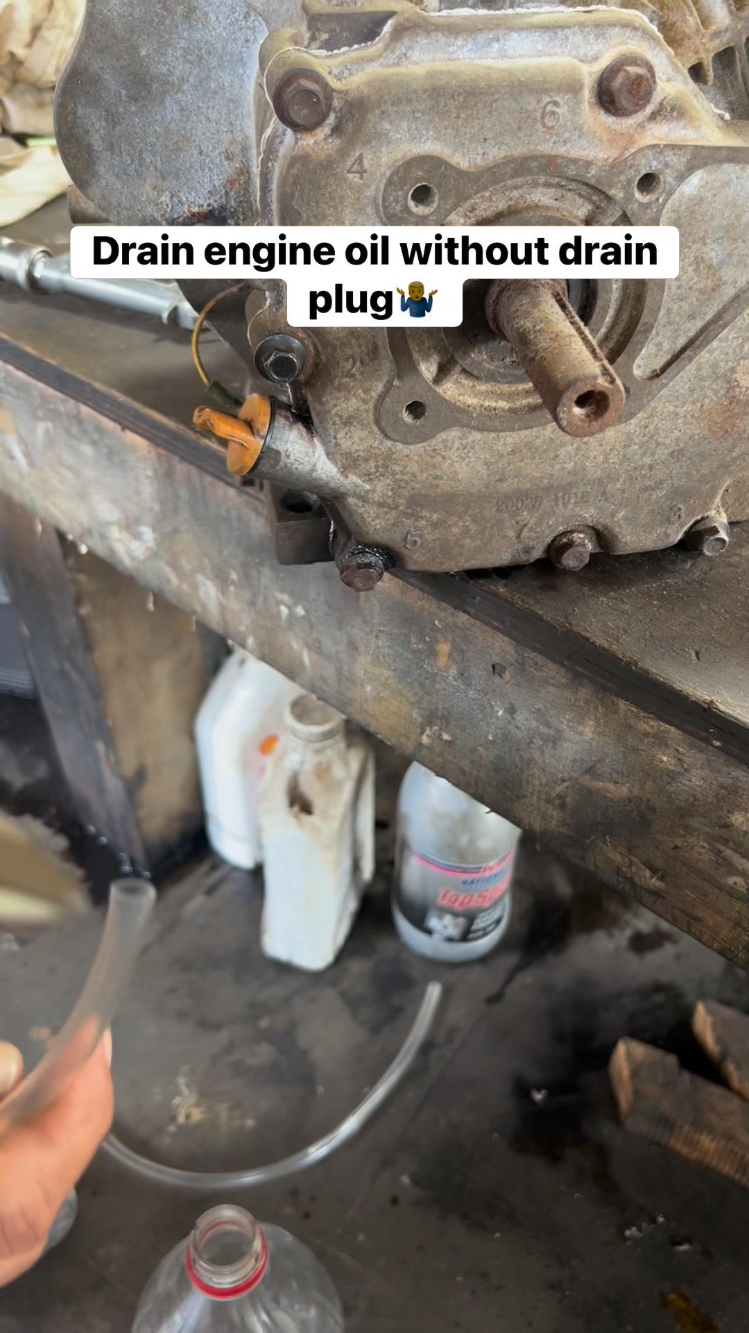 Drain engine oil without removing the drain plug🤷‍♂️ #fbreelsfypシ゚ ...