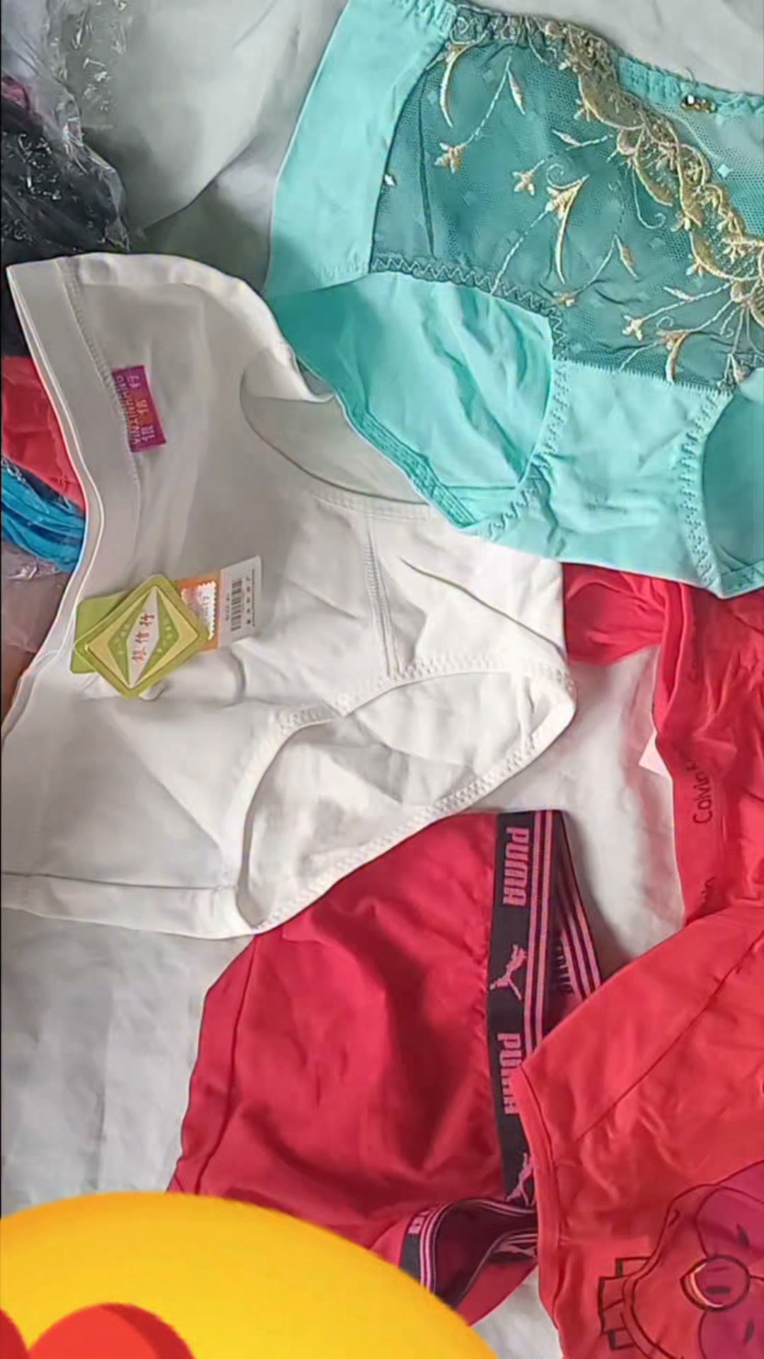 ladies inside dress You need to look good from inside, neatness is one people shouldn't underestimate!, Funny enough, many women/ nice, looking beautiful outward but when the sit close to you, the odour that -1 small red white lavender influ meg 6/2