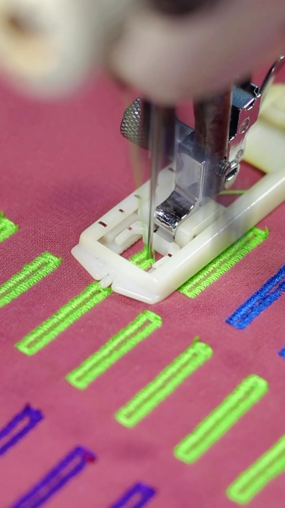 Buttonhole Sewing Flow on a Semi Portable Machine. Understand the ...