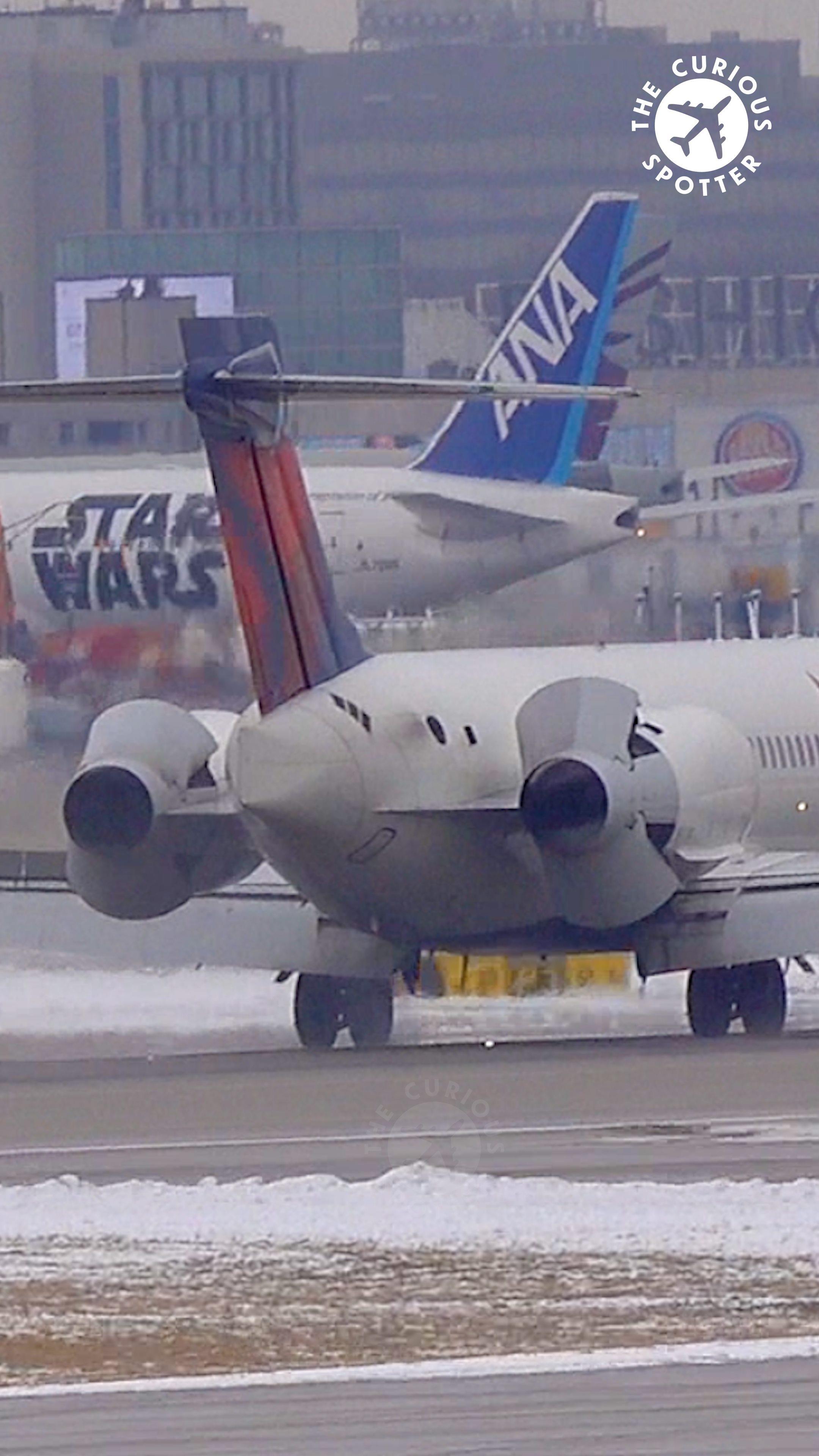 Boeing 717 thrust reverser action closeup. Date: January 8th, 2021 ...