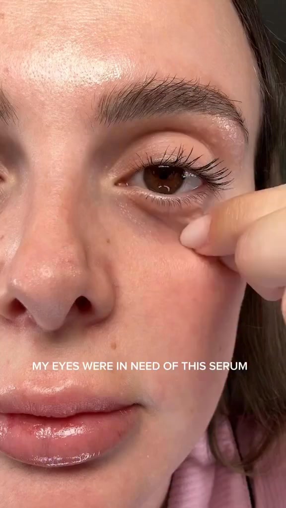 👀 Give your eyes a refreshed look with the AXIS-Y Vegan Collagen Eye Serum. #AXISYPH #CommalaxPH #WatsonsPH #ASWatsons185