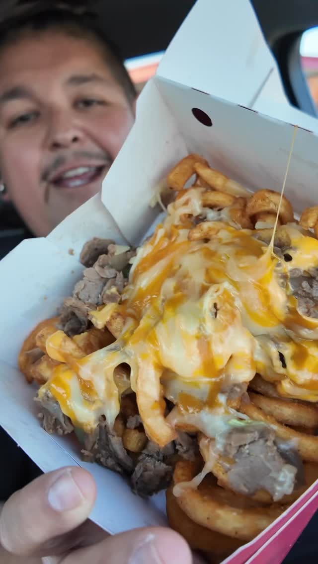 Loaded gas station fries!? 🍟⛽️😳 @sheetz Which gas station food