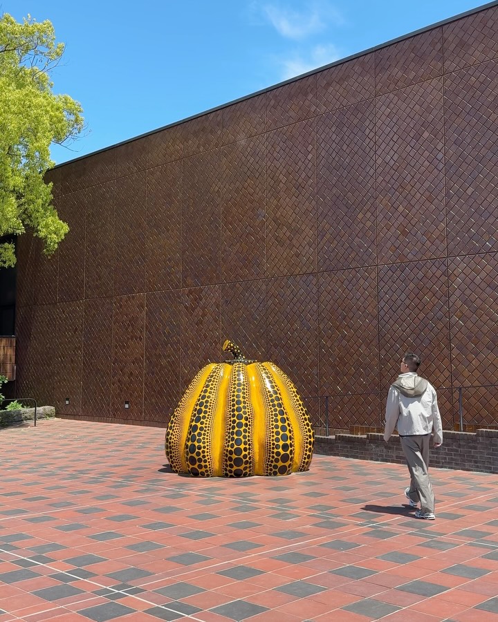 Yayoi Kusama 草間彌生, 1929 - 2026 Thank you for bringing