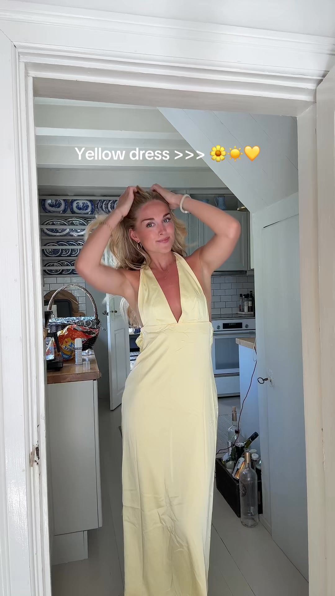 10 things i hate about you yellow dress Julia Stiles As Kat Stratford in Prom  Hoprom Movie Night: 10 Things I