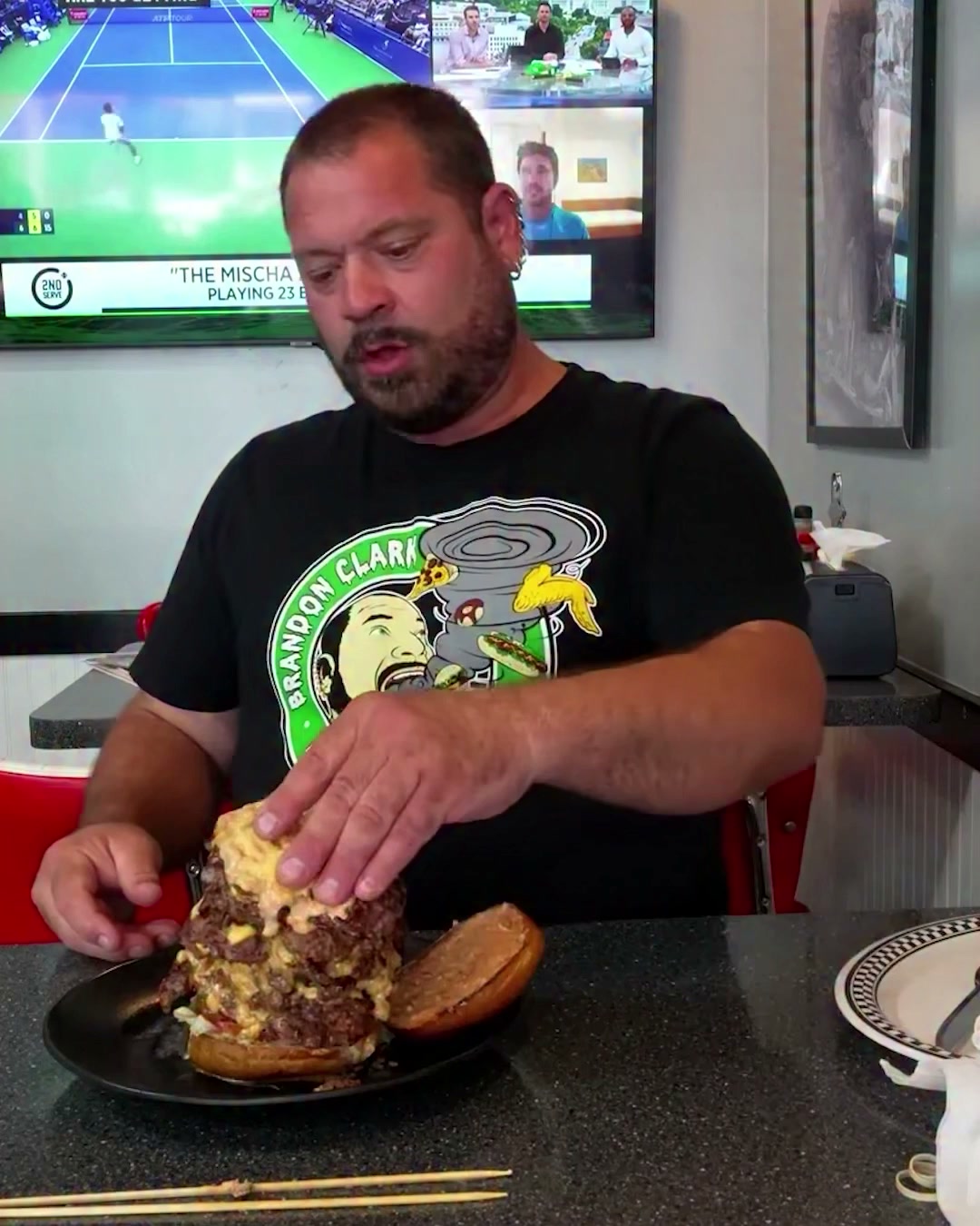 Cool Cat Cafe 808 Burger Challenger VS Randy Santel's Record | Da