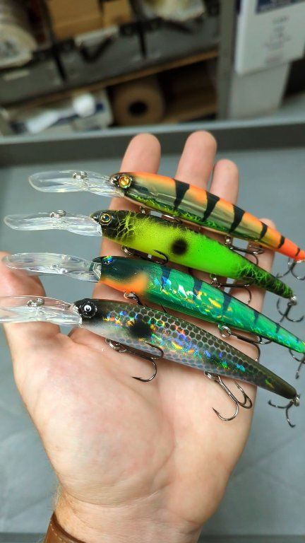 extra large tackle box on wheels with lots of storage SKB Small 7100 fisherman plus 2 rod holders Size & Quantity:1/4oz 2pk 13 Fishing Kalon Radioactive