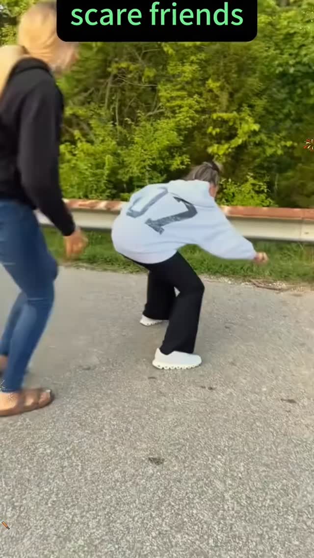 😂😂#funnyvideos #talkingdog #talkingcat #funnyanimals #dogsoftiktok # ...