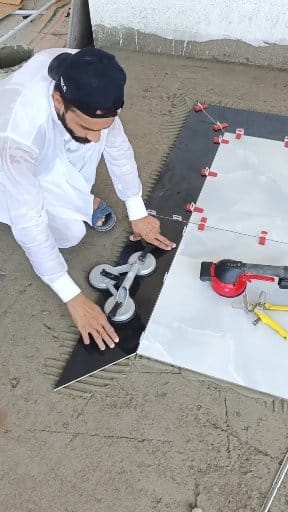 Floor Tile design installation #ceramics #constructionlife # ...