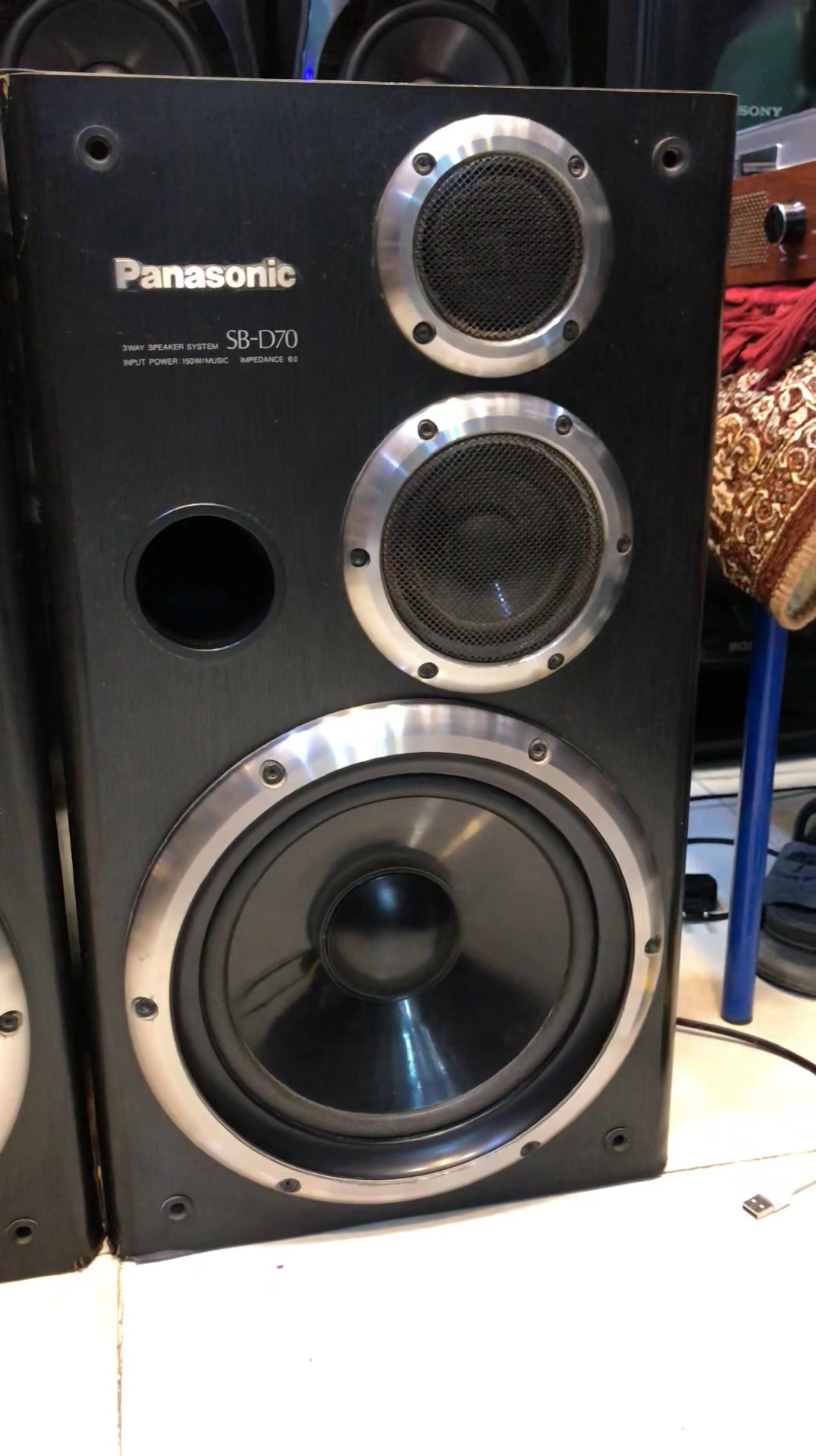 Panasonic 3way speaker system Model:SB-D70 150 Watts 6 Ohms Made
