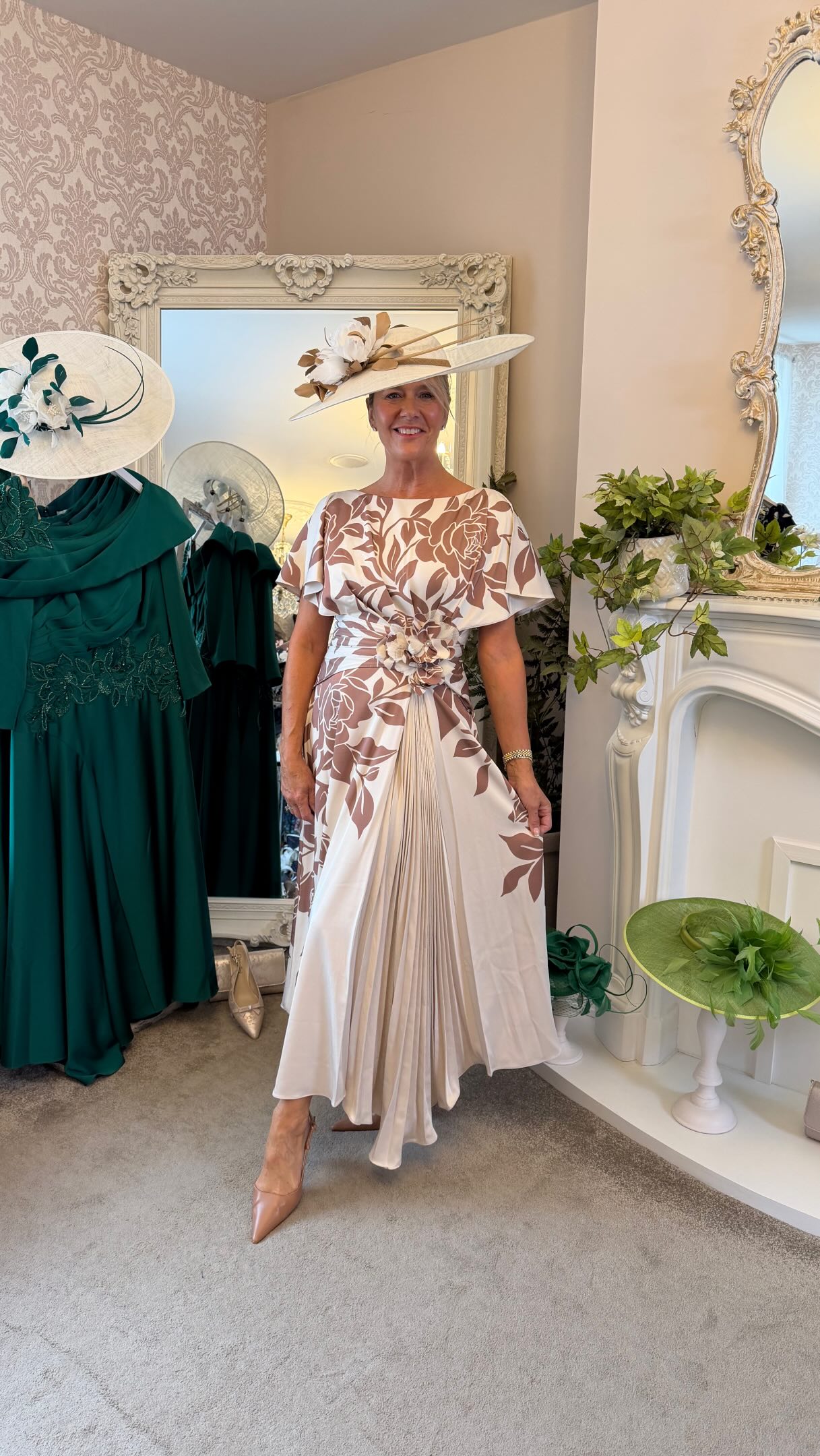 molly brown dresses Neutral tones for AW26 Mothers of the Bride and Groom 🤎 , A selection of our browns and taupes for the wedding guests looking for a classic and timeless dress for autumn weddings this season 🍂 , Size:17.5 - 34/35