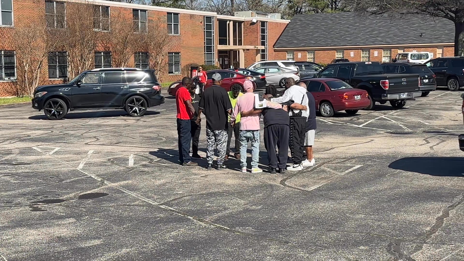 Church members are starting to gather outside Pastor Ricky Floyd’s ...