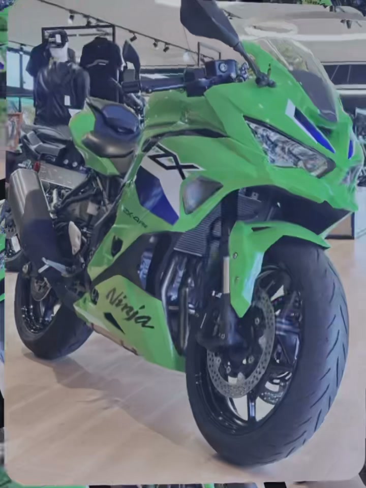 クラス唯一の4気筒モデル 「Ninja ZX-4RR」 をご注文いただきましたT