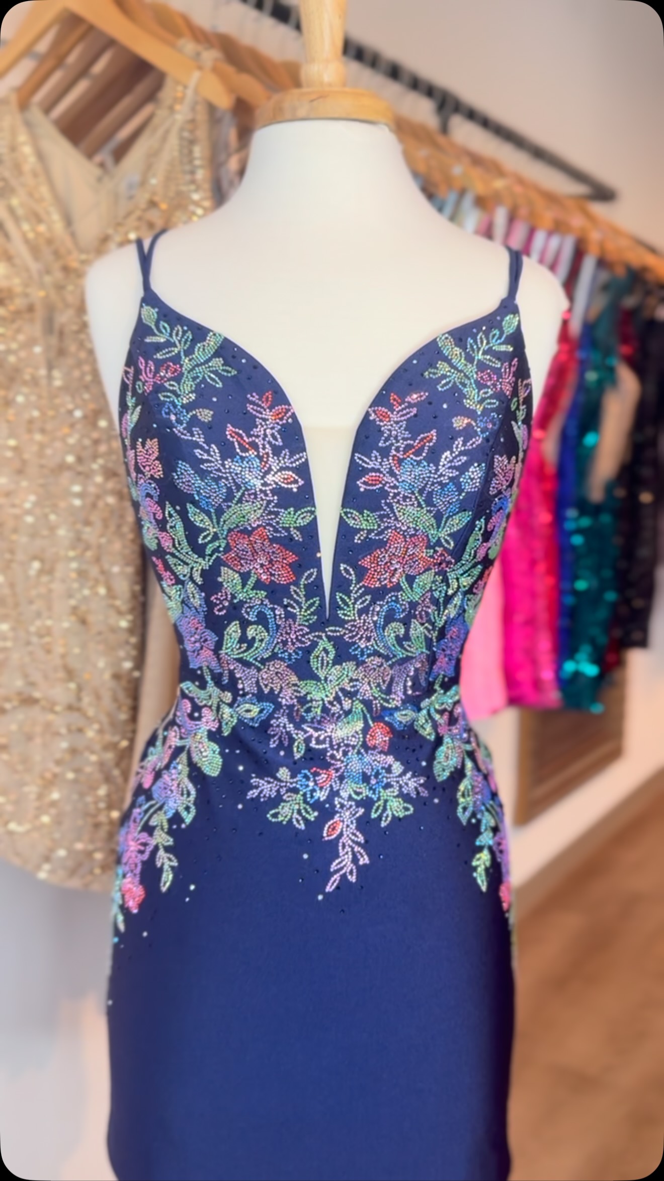 yellow satin midi dress Stella 20 Spring Floral Mini 50thAnniversary it has a flattering Trouser Waist Size:26