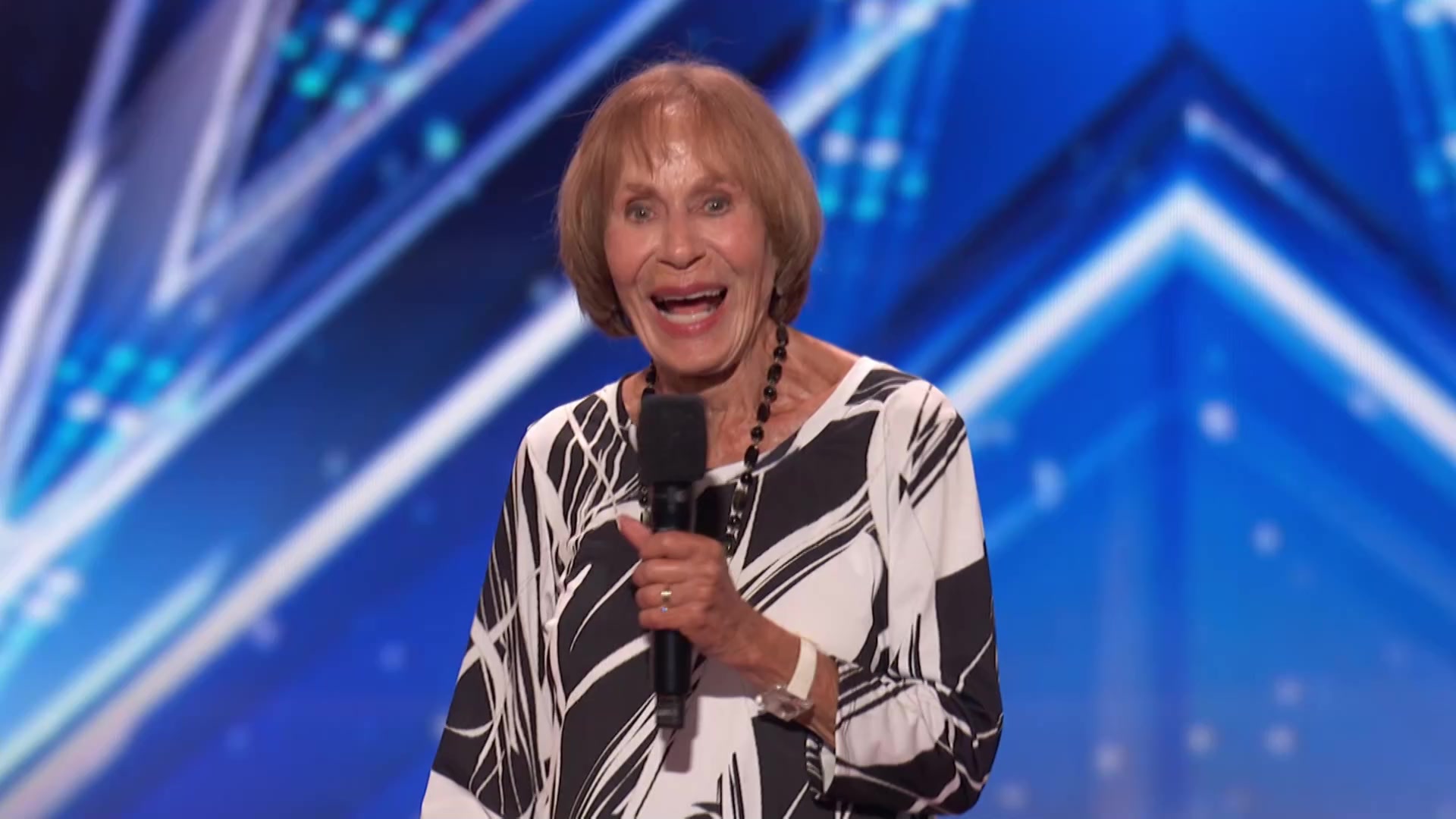 This girl had NO idea she was about to audition for #AGT - her mom ...