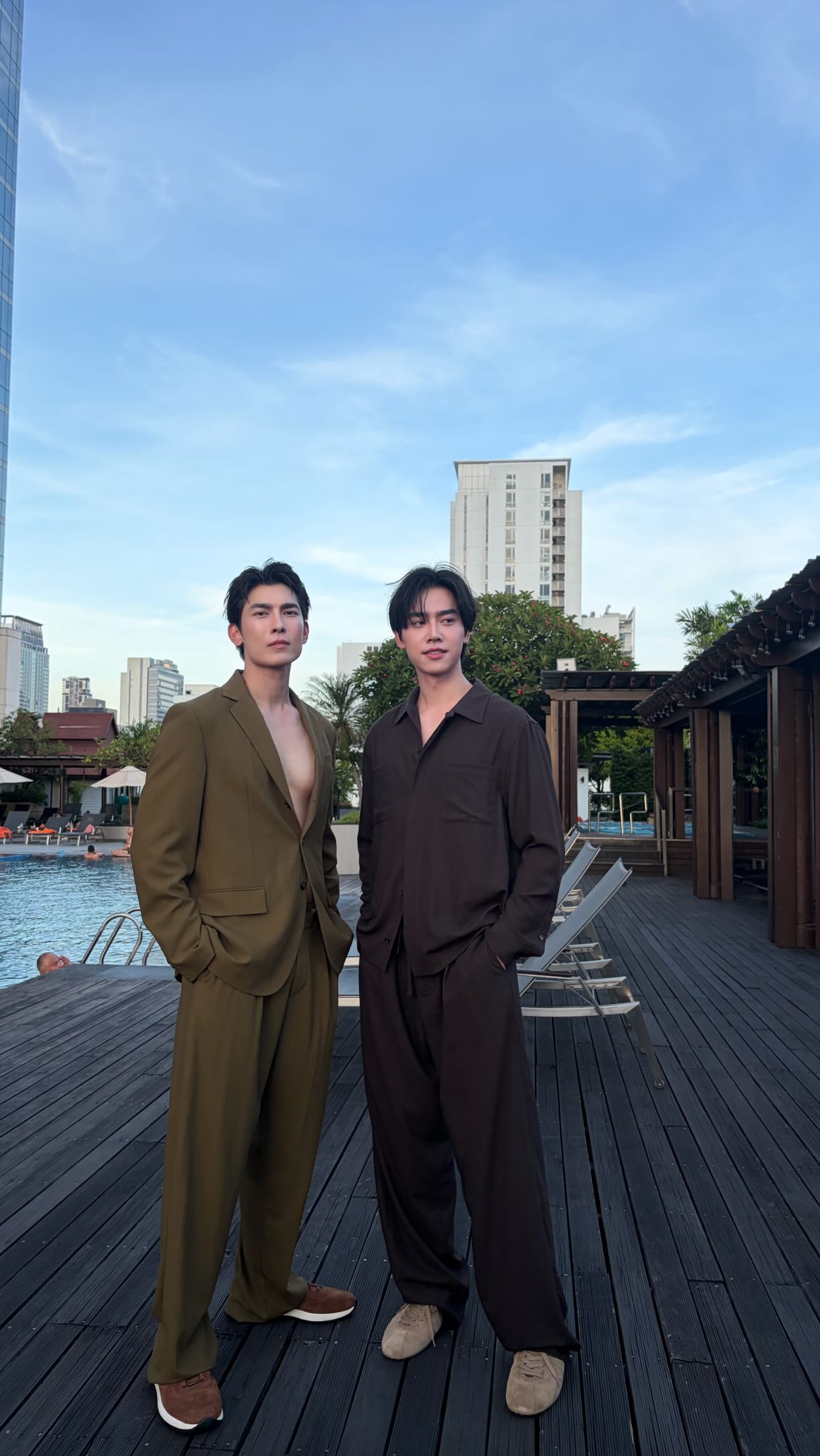 Melvin Jong (@mew.suppasit) • Facebook