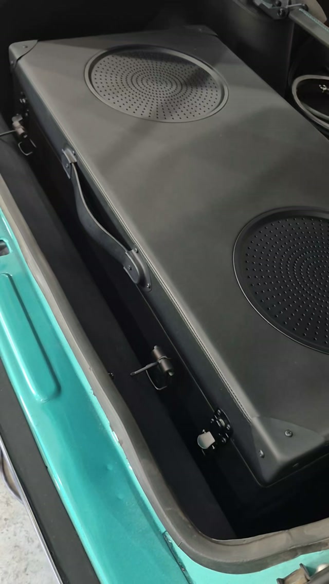 Xtreme Car Audio is putting in some very clean work on the 73 Datsun!