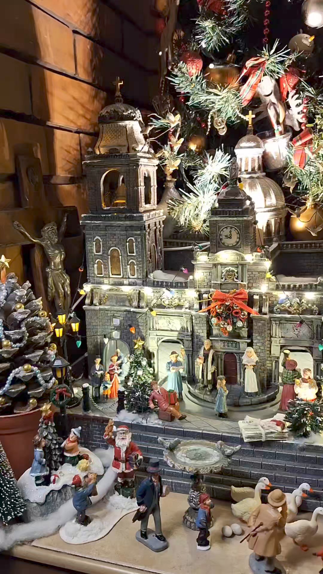 Finished!Holiday Village, from Dimension.😊