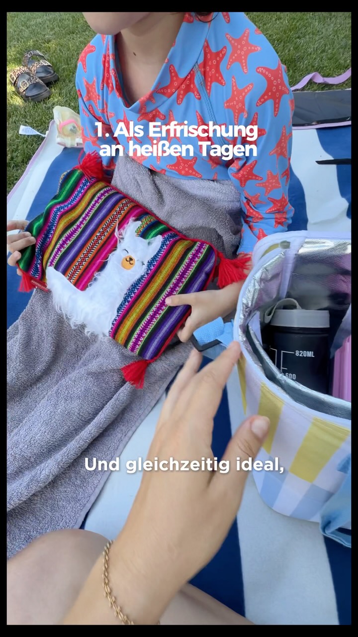 Wärmflaschen sind nicht nur für kalte Wintertage da😉☀️ Unser Sommer-Hack: Legt eure Wärmflasche einfach ins Kühlfach und verwandelt sie in einen angenehm kühlen Begleiter für heiße Tage, perfekt für
