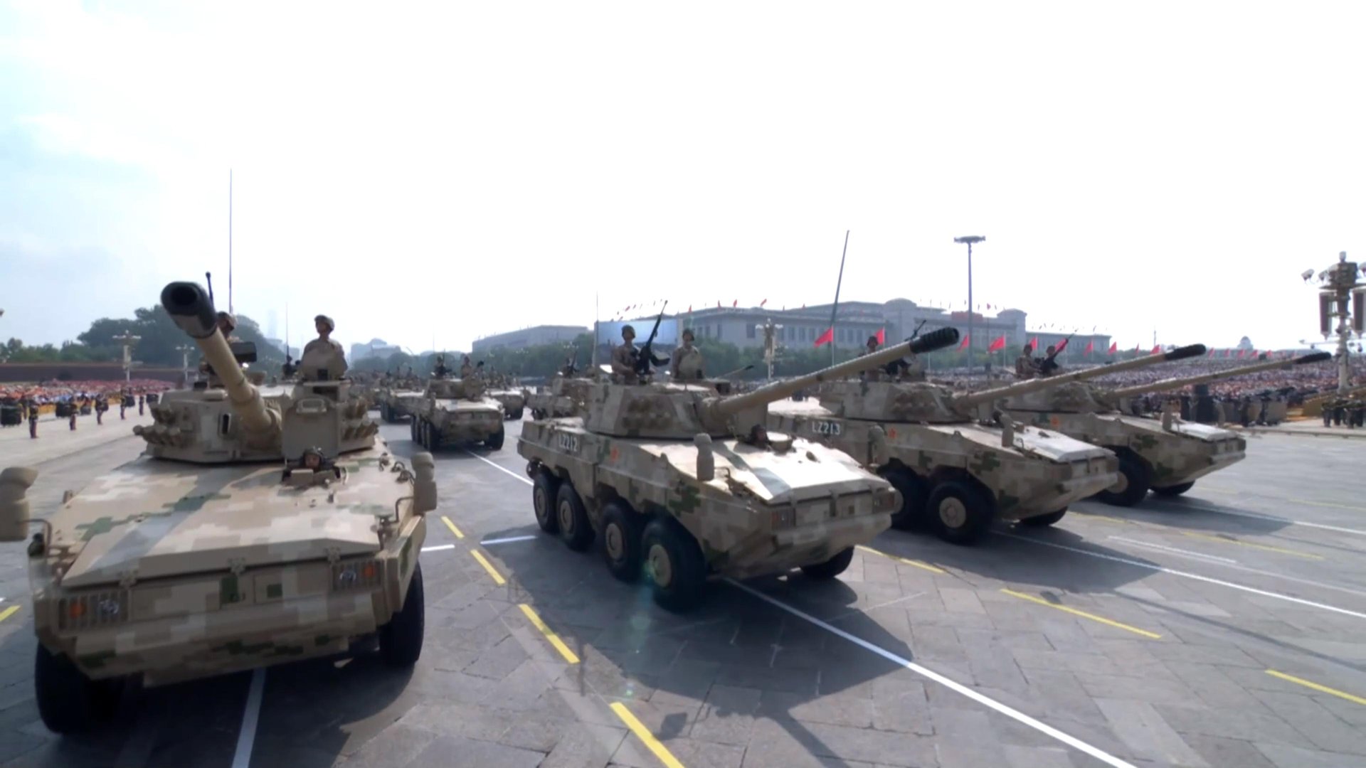 The amphibious assault formation passed through Tian'anmen Square ...