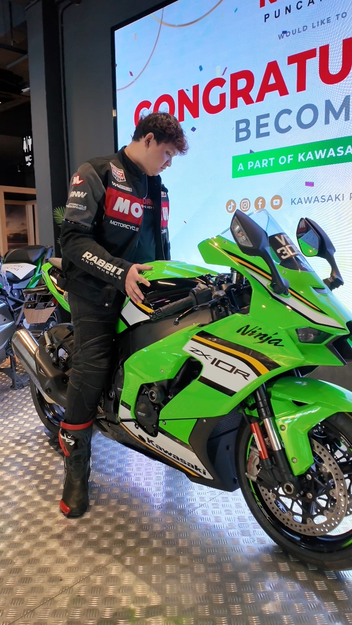 Congratulations on your new Kawasaki ZX-10R! 🏍️💚 Welcome to the